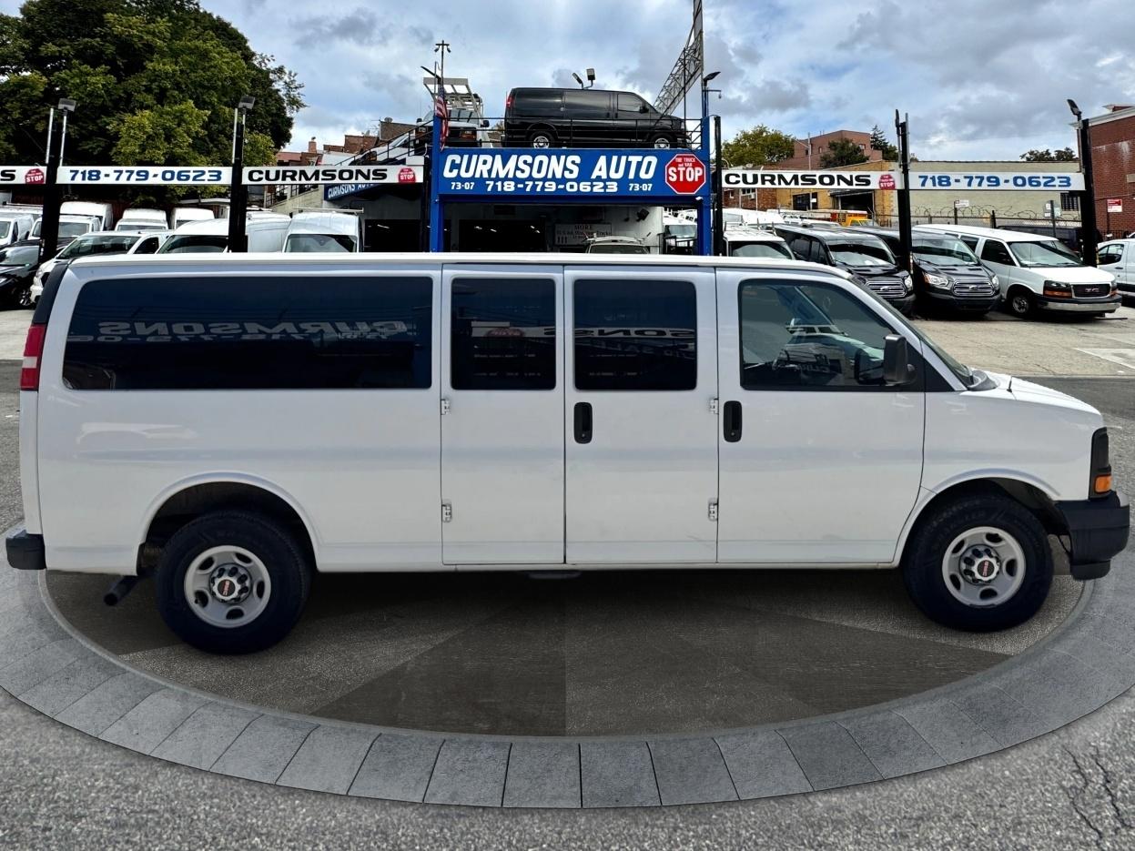 gmc savana passenger 2017 1GJZ7NFF4H1261836 image gmc savana passenger 2017 1GJZ7NFF4H1261836 image